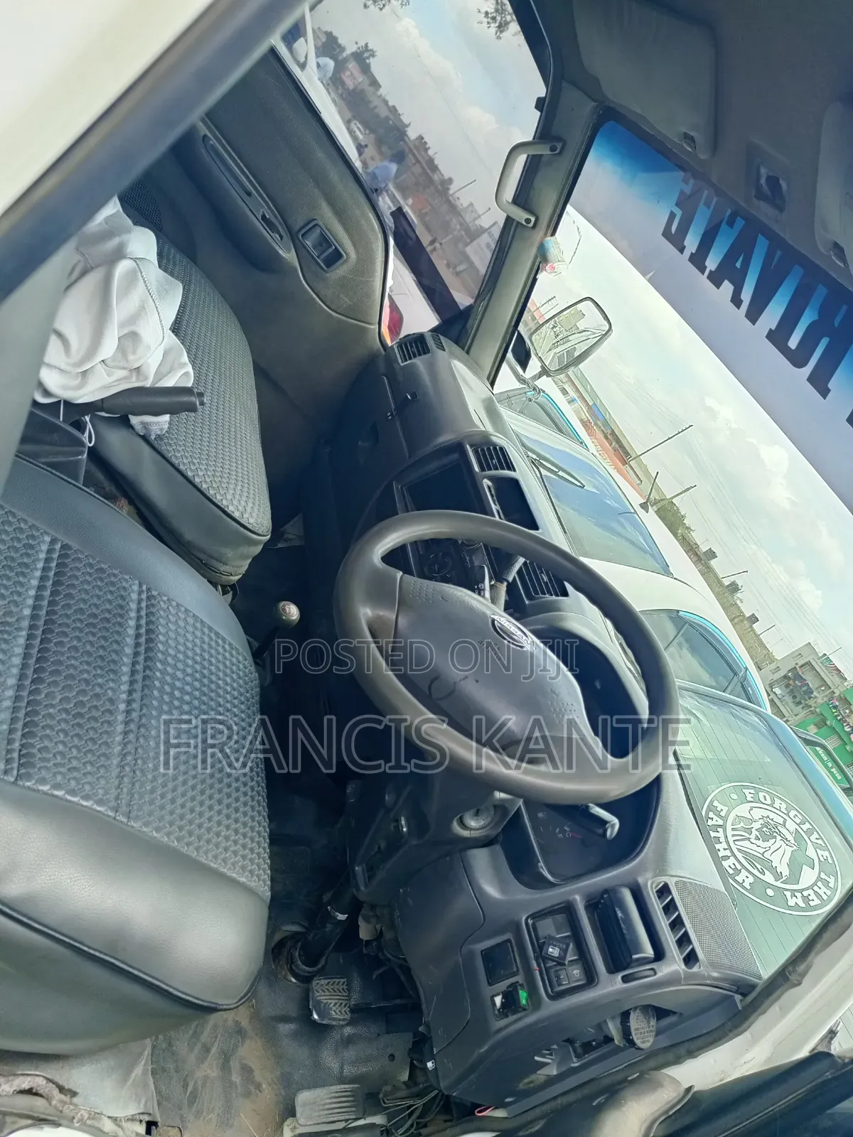 Nissan Vanette 2011 White