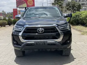 Toyota Hilux Revo Double Cab Deisel 2.4 AWD 2021 Black