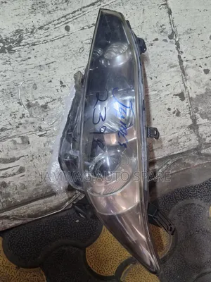 Toyota Wish Xenon Headlights