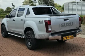Isuzu D-MAX 2015 Silver
