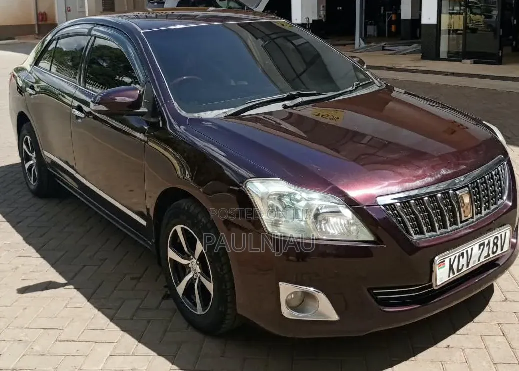 Toyota Premio 2013