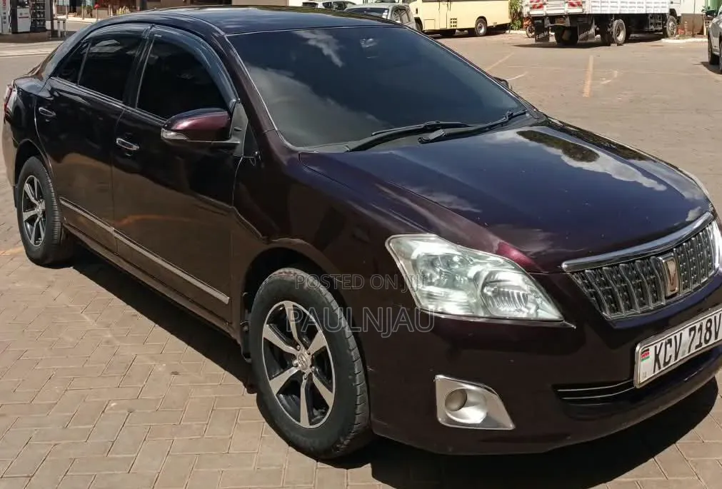 Toyota Premio 2013