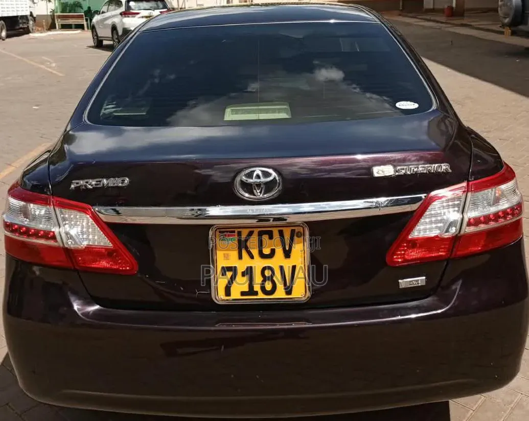 Toyota Premio 2013