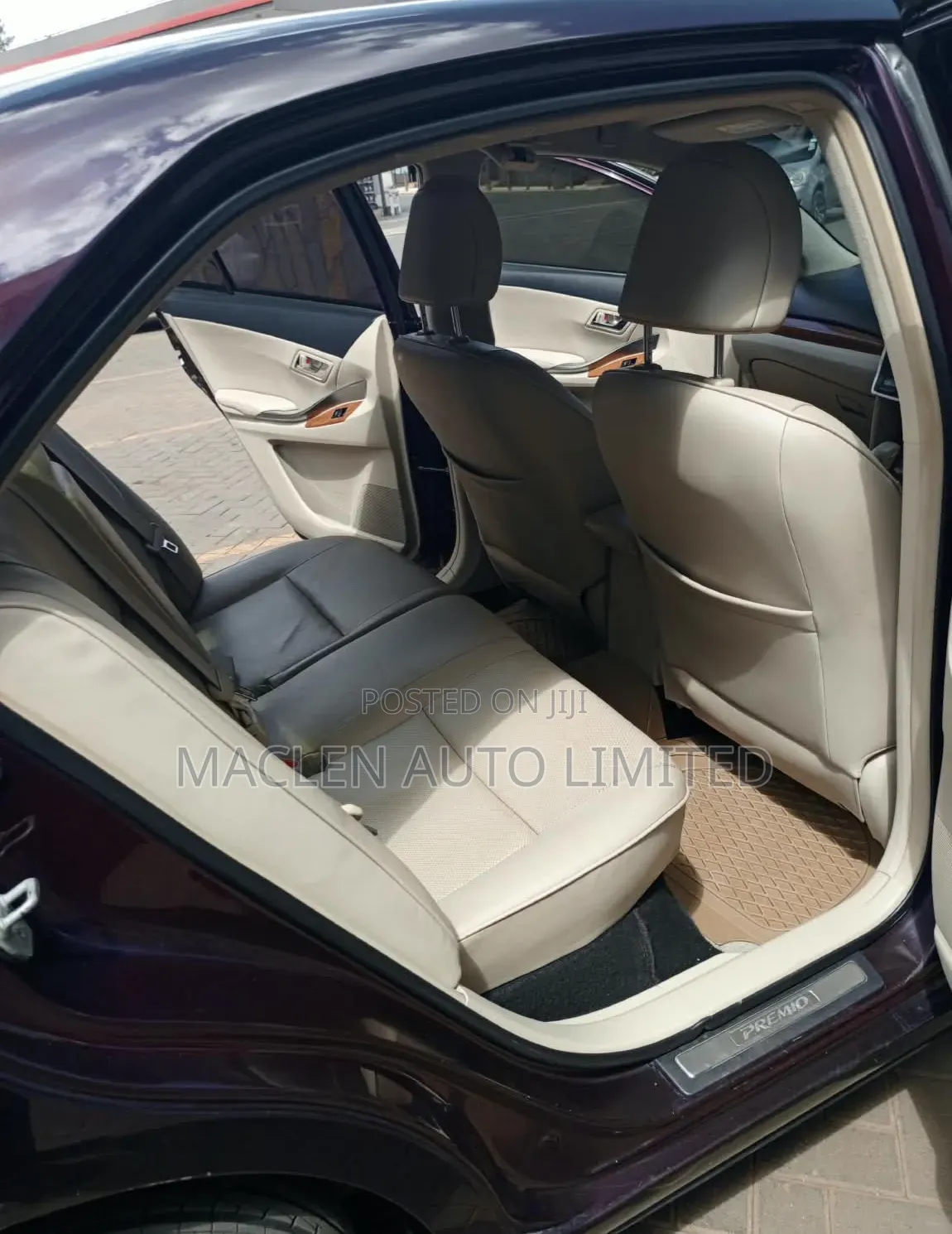 Toyota Premio 2013 Maroon