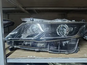 Nissan Serena 2016 Headlight