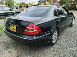 Mercedes-Benz E240 2004 Black