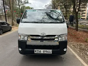 Toyota HiAce 2013 White