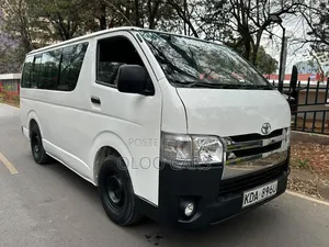Toyota HiAce 2013 White