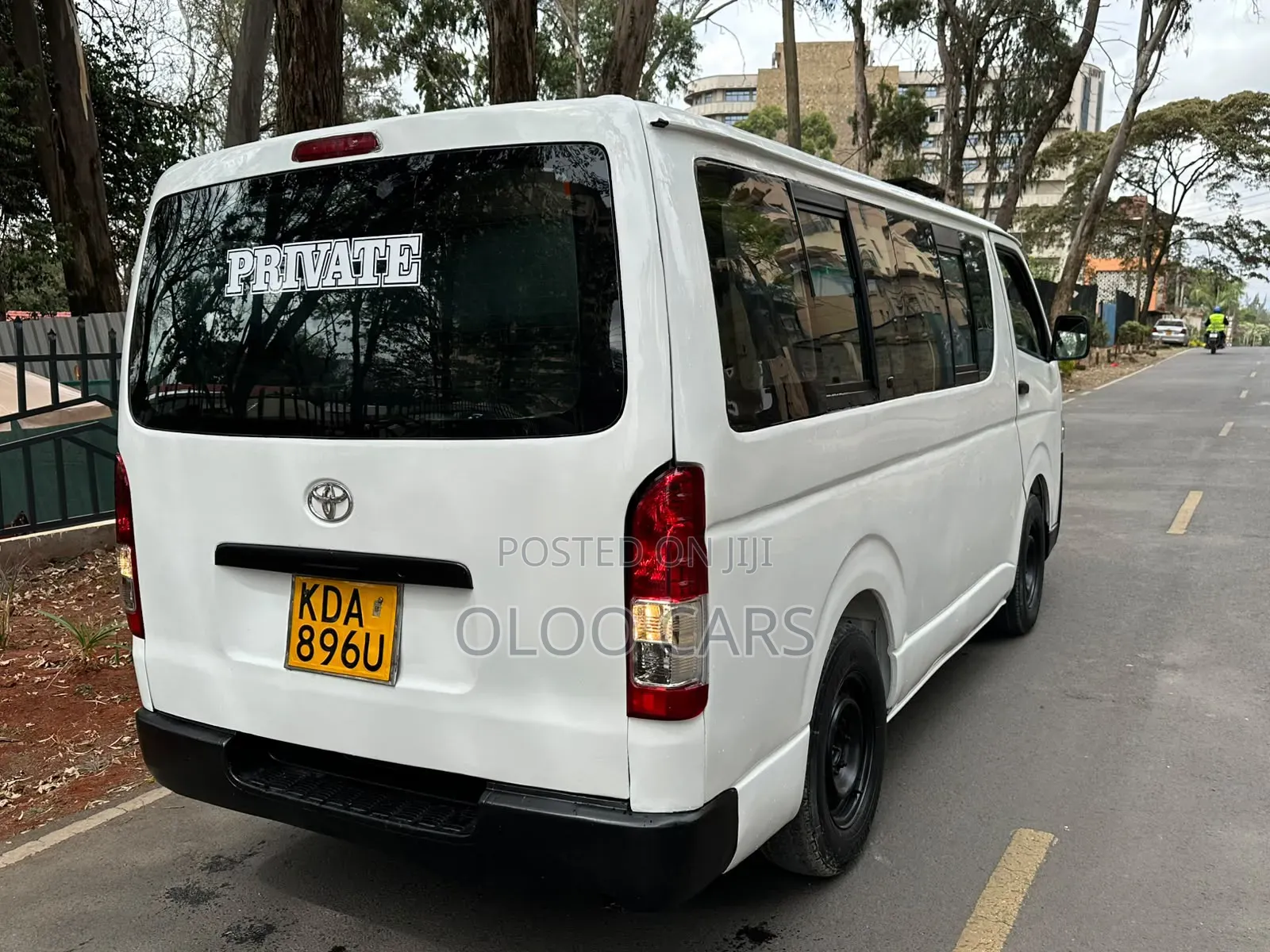 Toyota HiAce 2013 White