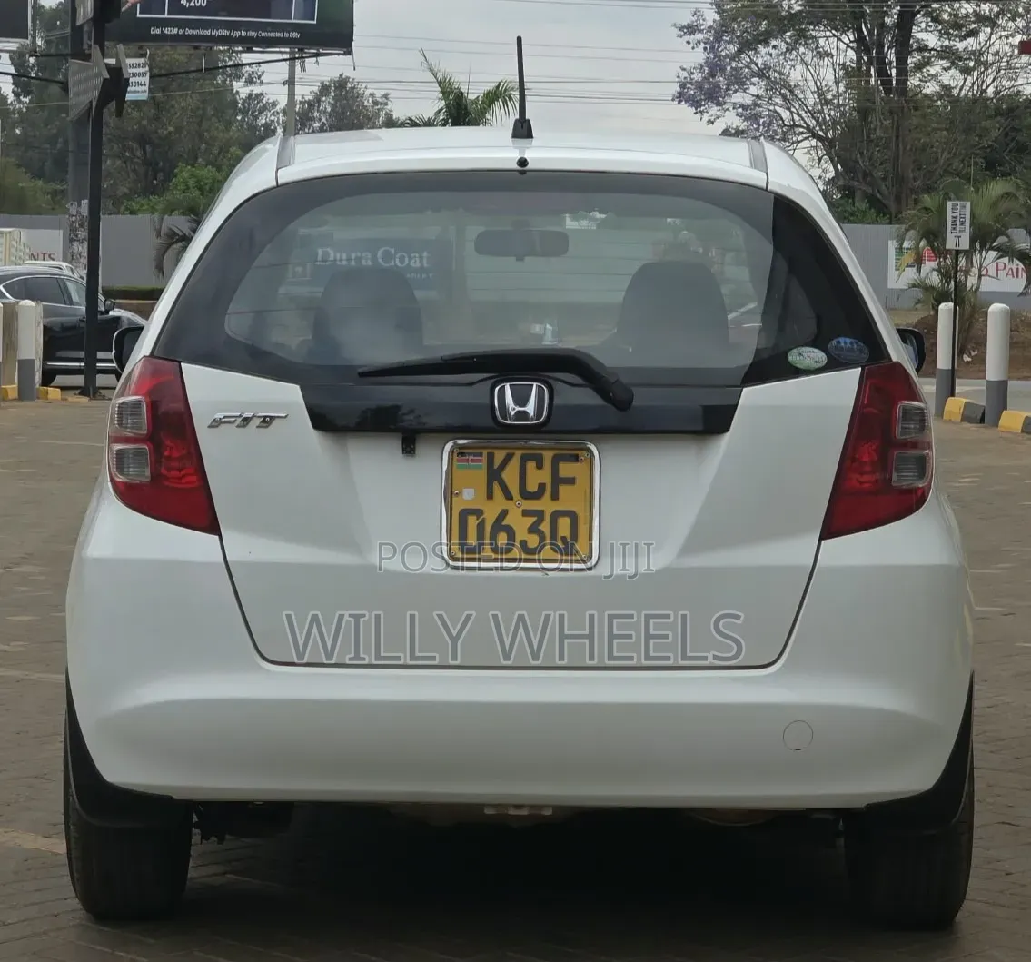 Honda Fit Automatic 2008 White