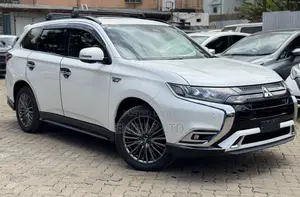Mitsubishi Outlander 2.4 PHEV AWD 2019 Pearl