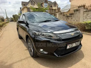 Toyota Harrier 2.0 2014