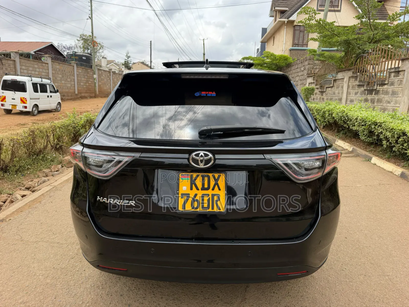 Toyota Harrier 2.0 2014