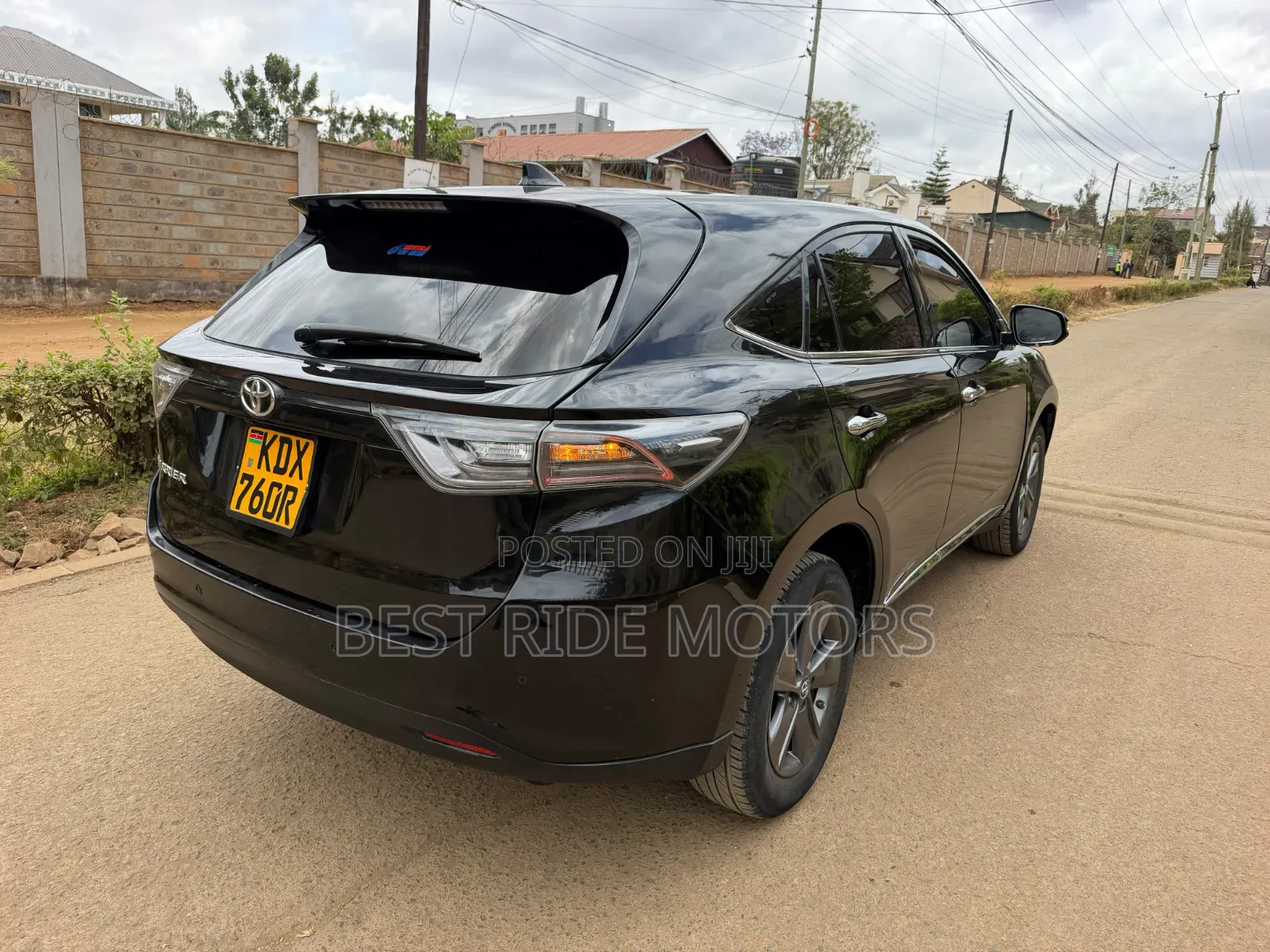 Toyota Harrier 2.0 2014