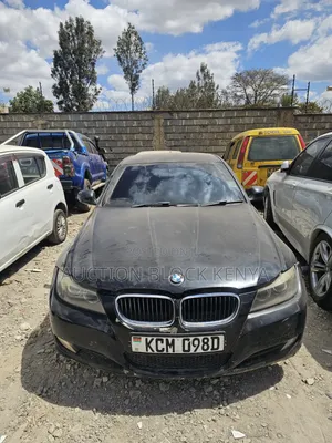 BMW 320i 2010 Black