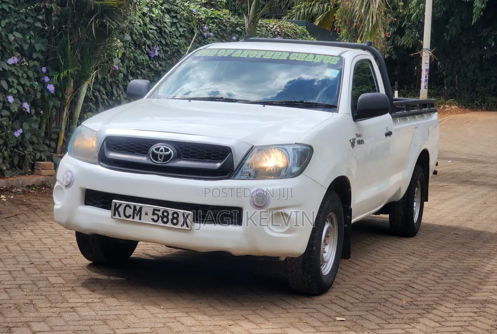 Toyota Hilux 2010 White