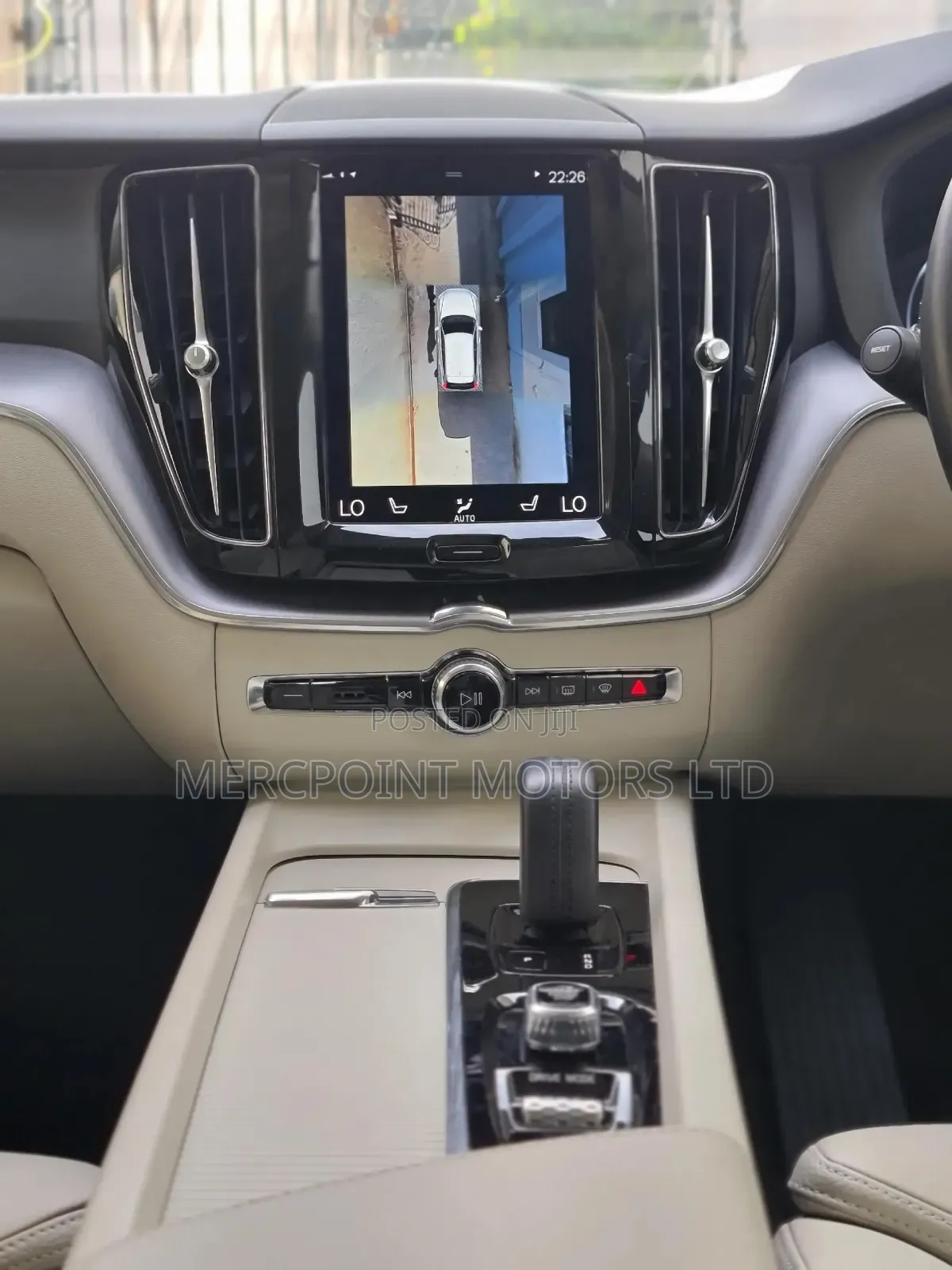 Volvo XC60 2020 Pearl