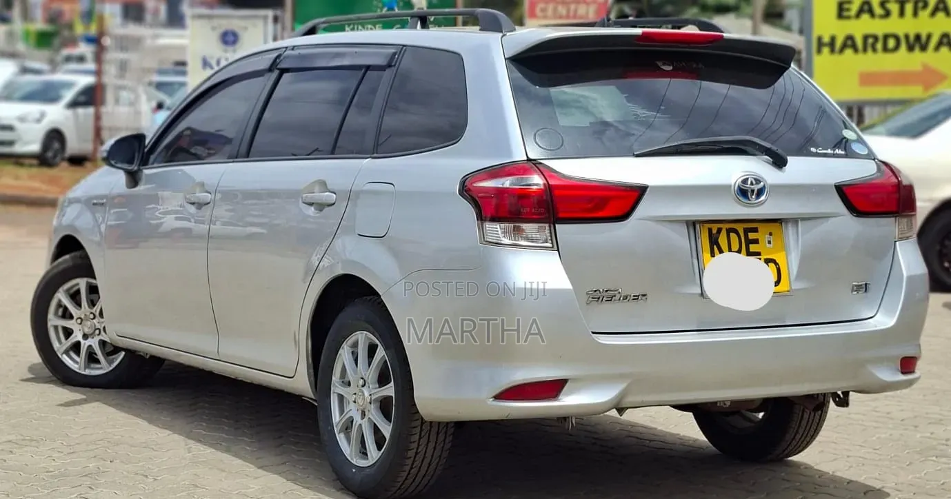 Toyota Corolla Fielder 2015 Silver