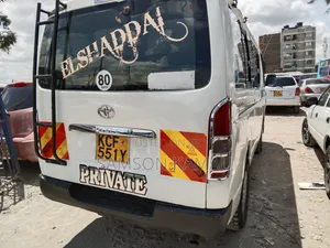 Toyota HiAce 2009 White