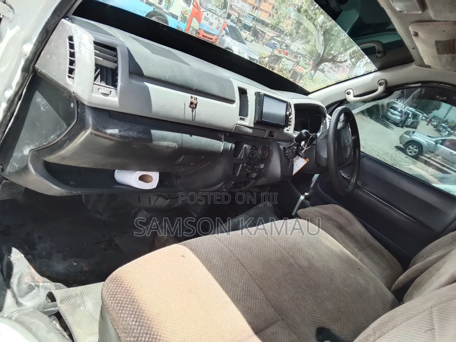 Toyota HiAce 2009 White
