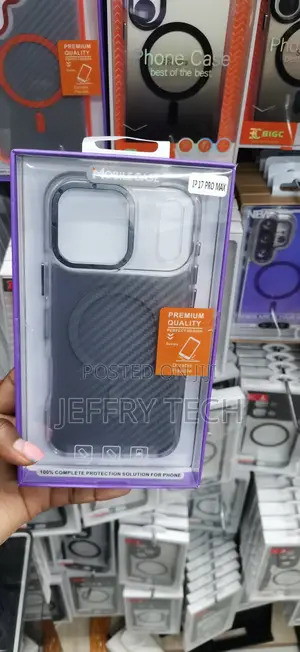 Carbon-Fiber Texture MagSafe Phone Case for the iPhone 17 Pro Max