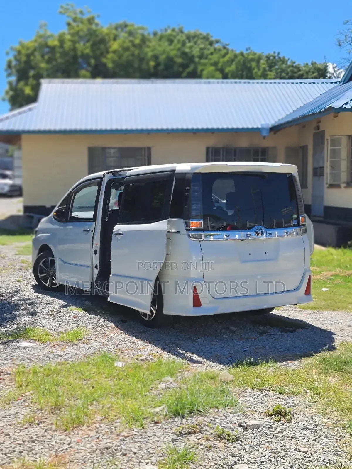 Toyota Voxy 2019 Pearl