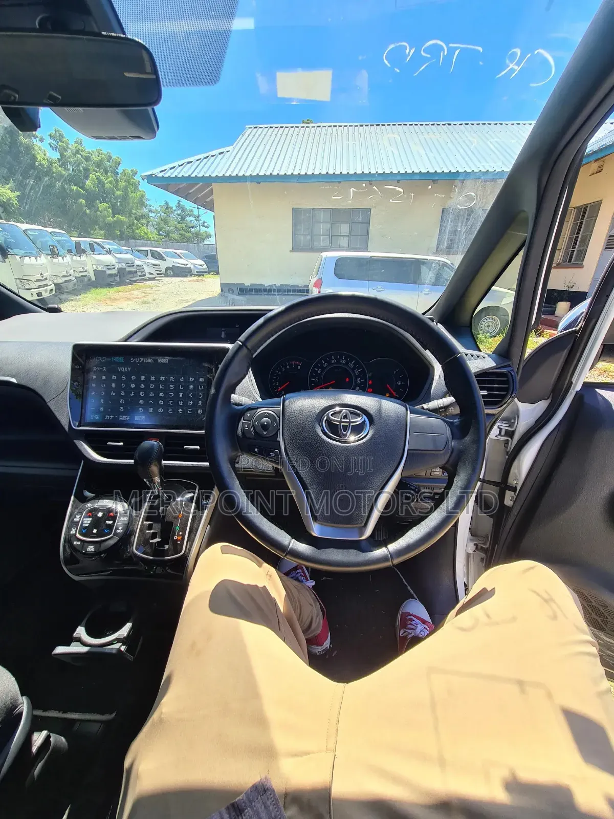 Toyota Voxy 2019 Pearl