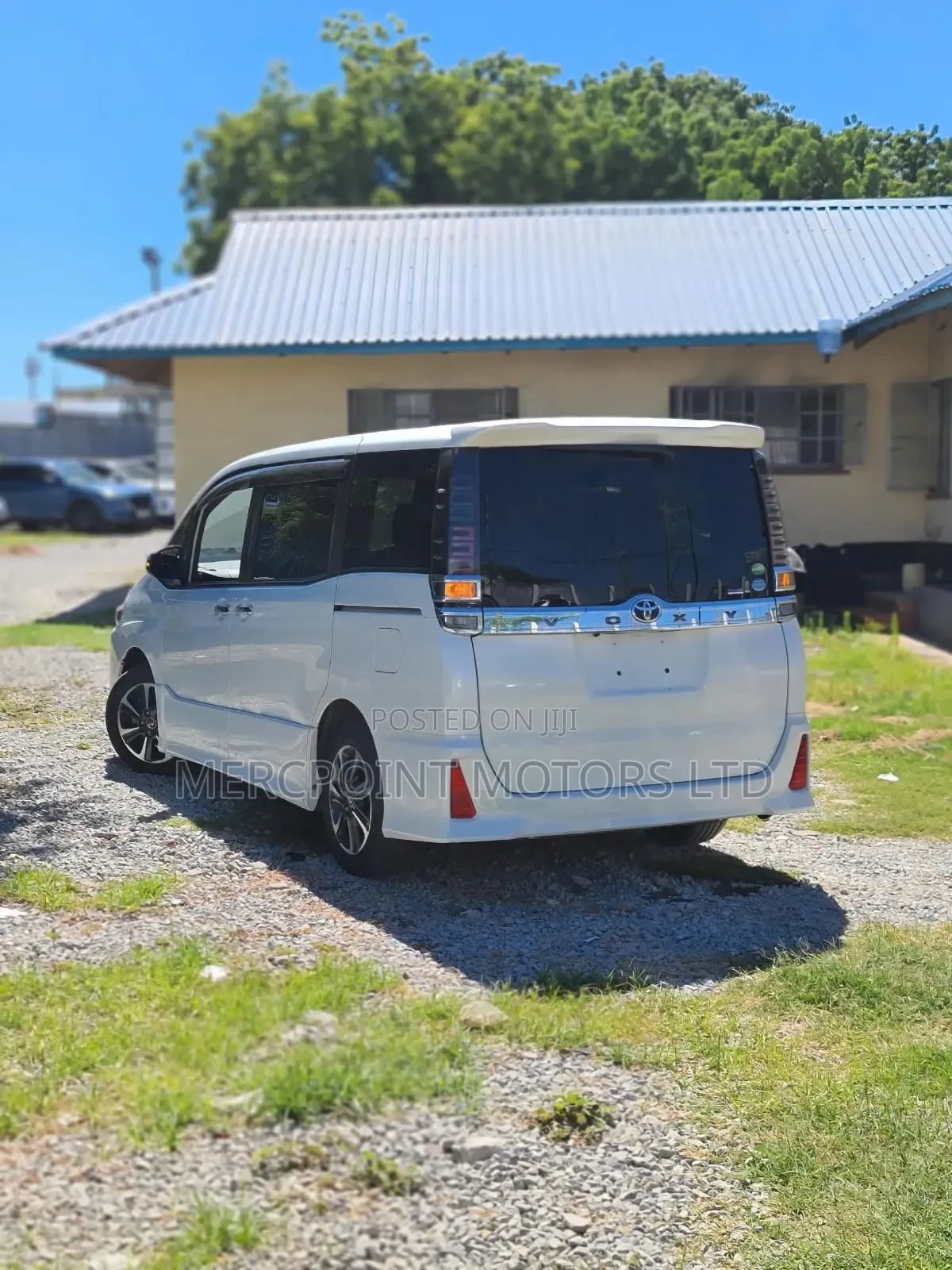Toyota Voxy 2019 Pearl