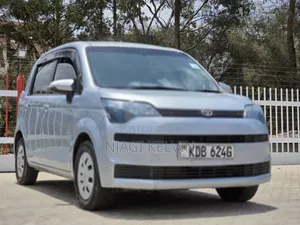 Toyota Spade 2013 Silver