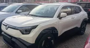 New Suzuki e Vitara 2026 Off white