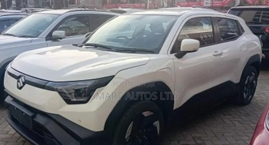 New Suzuki e Vitara 2026 Off white
