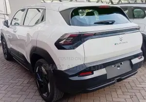 New Suzuki e Vitara 2026 Off white