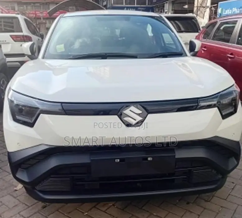 New Suzuki e Vitara 2026 Off white
