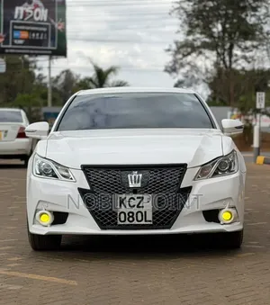 Toyota Crown 2013 White