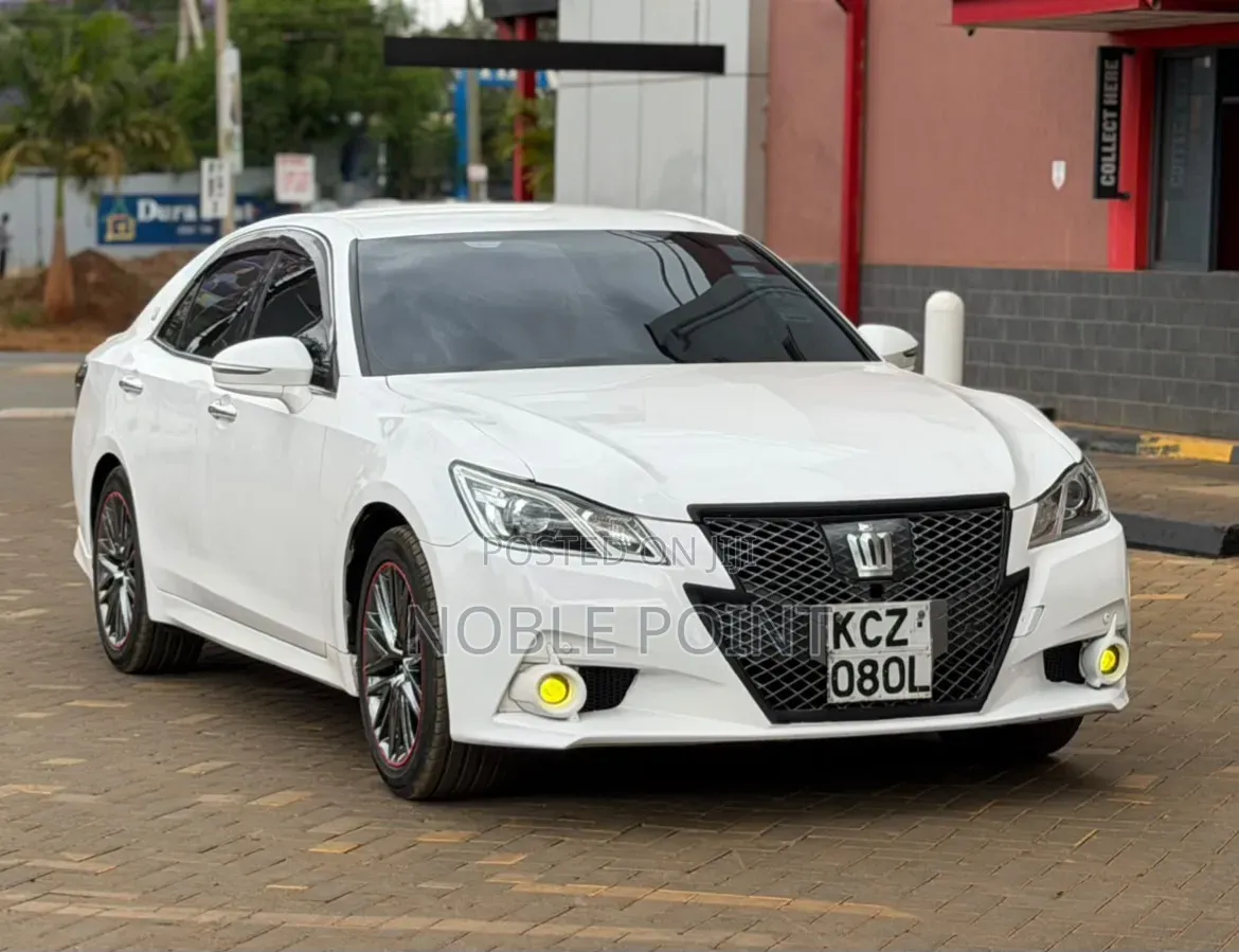 Toyota Crown 2013 White