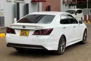 Toyota Crown 2013 White