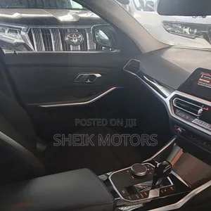 BMW 320i 2019 Black