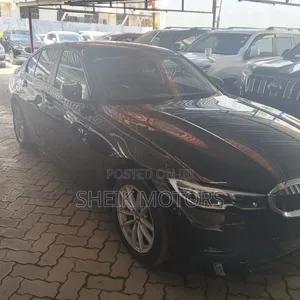 BMW 320i 2019 Black