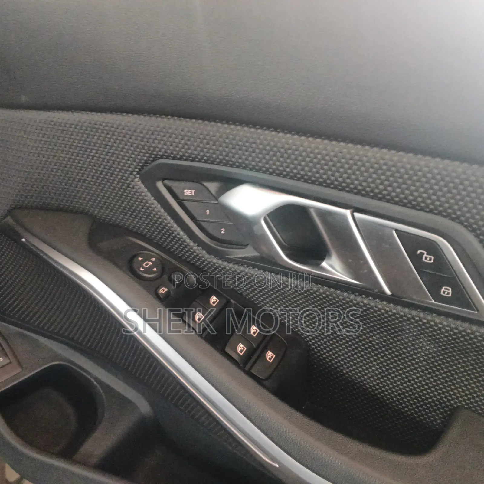 BMW 320i 2019 Black