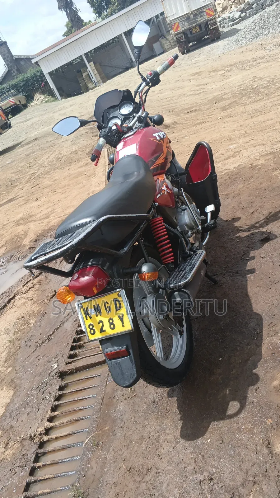 TVS HLX Plus ES 2023 Red