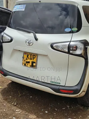 Toyota Sienta 2018 White
