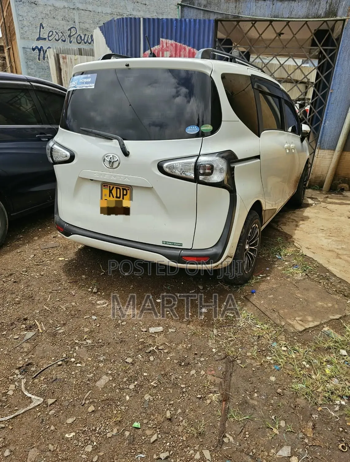 Toyota Sienta 2018 White