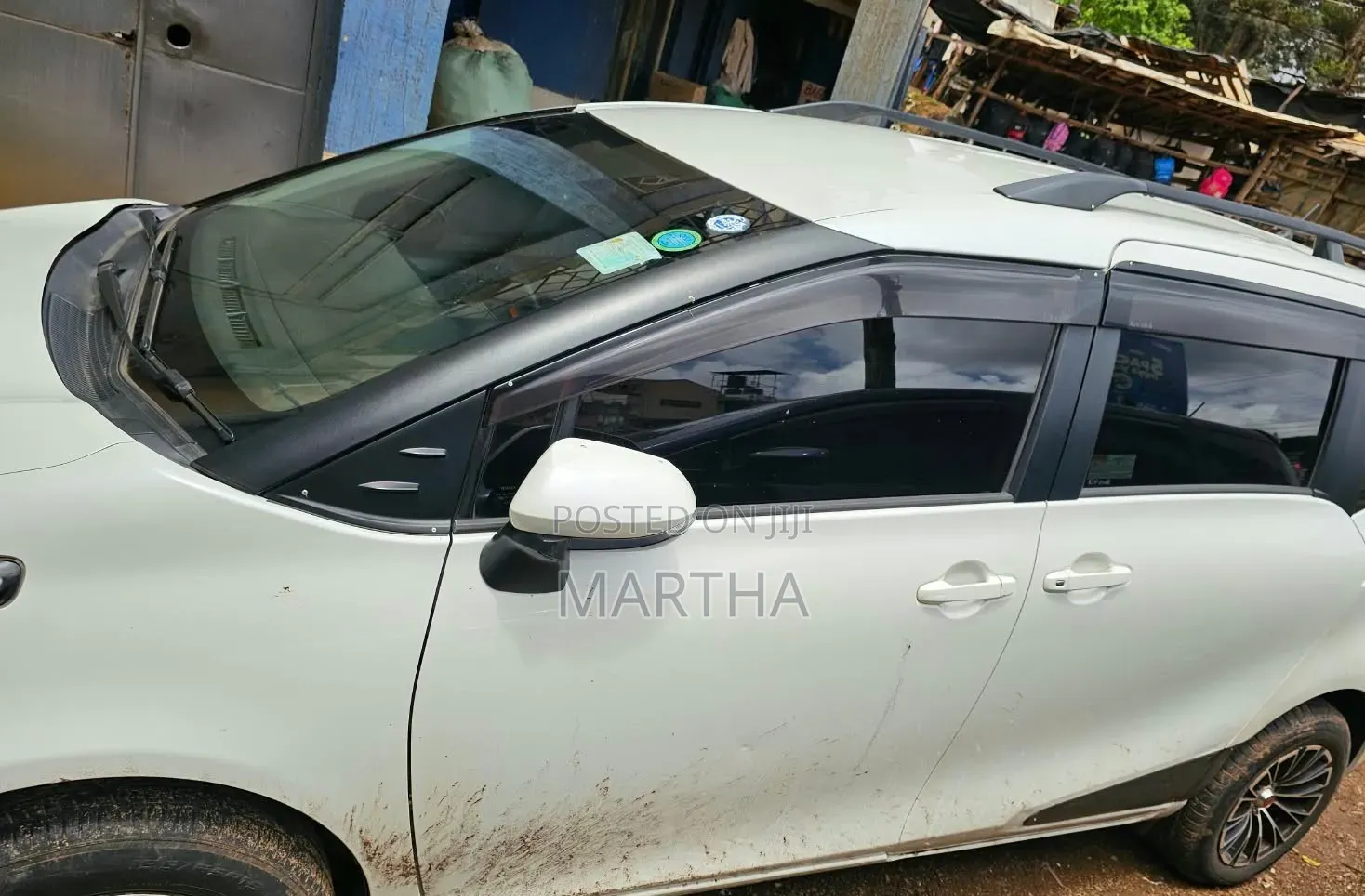 Toyota Sienta 2018 White