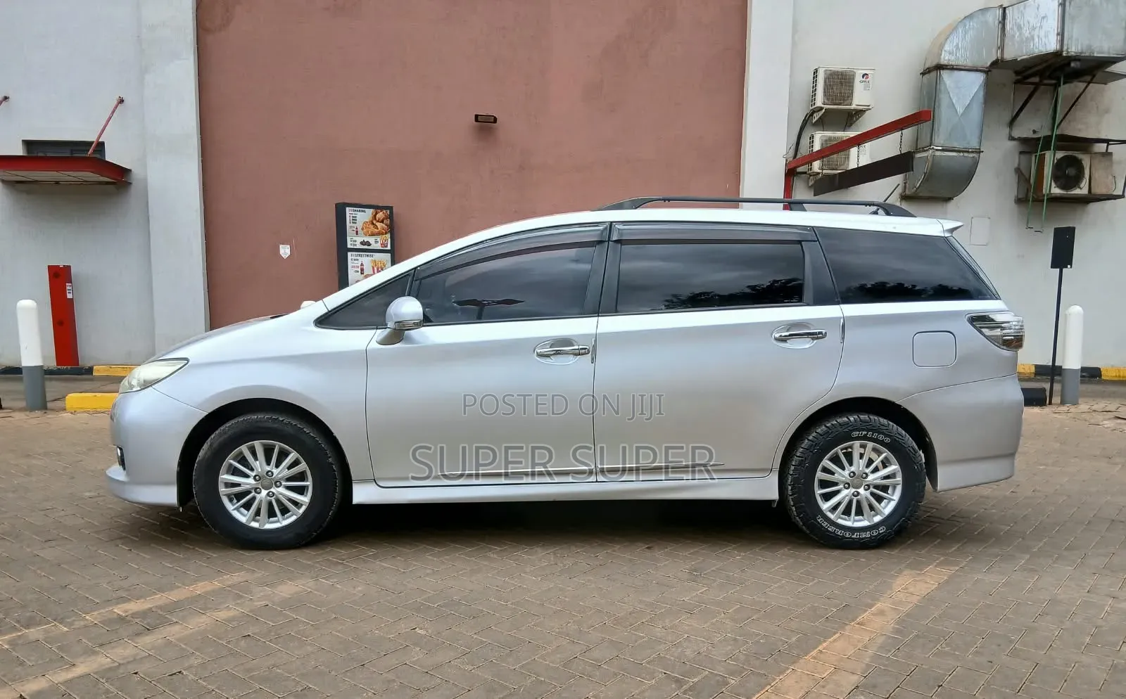 Toyota Wish 2012 Silver