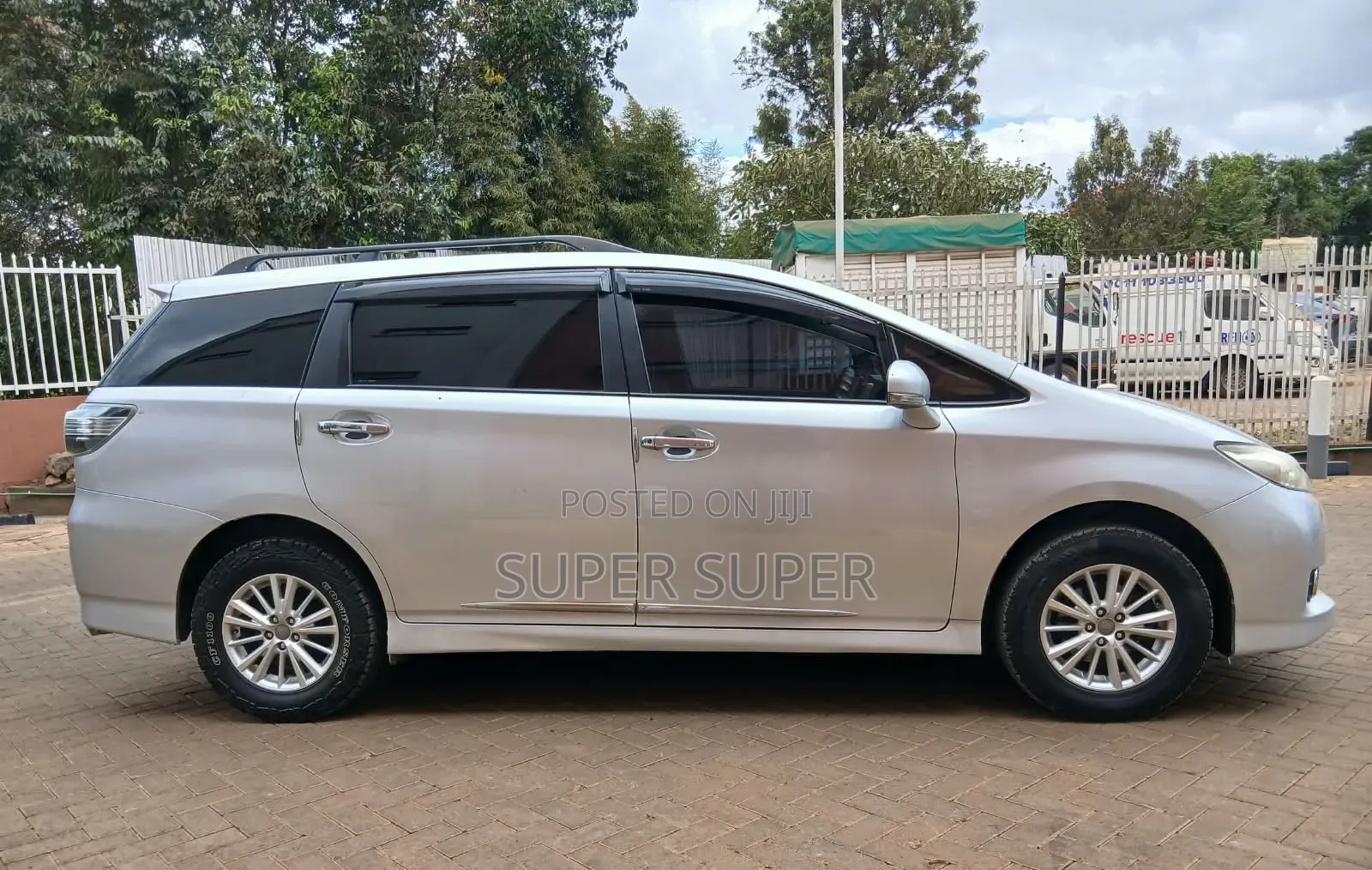 Toyota Wish 2012 Silver