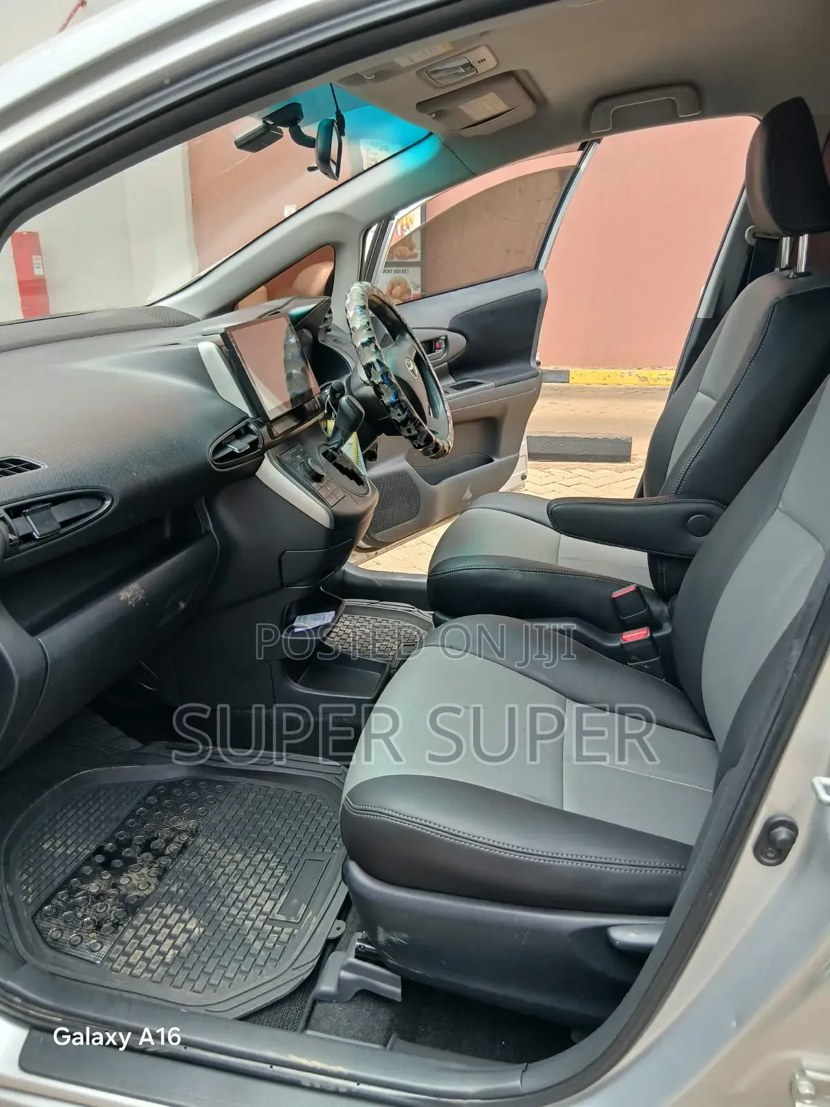 Toyota Wish 2012 Silver