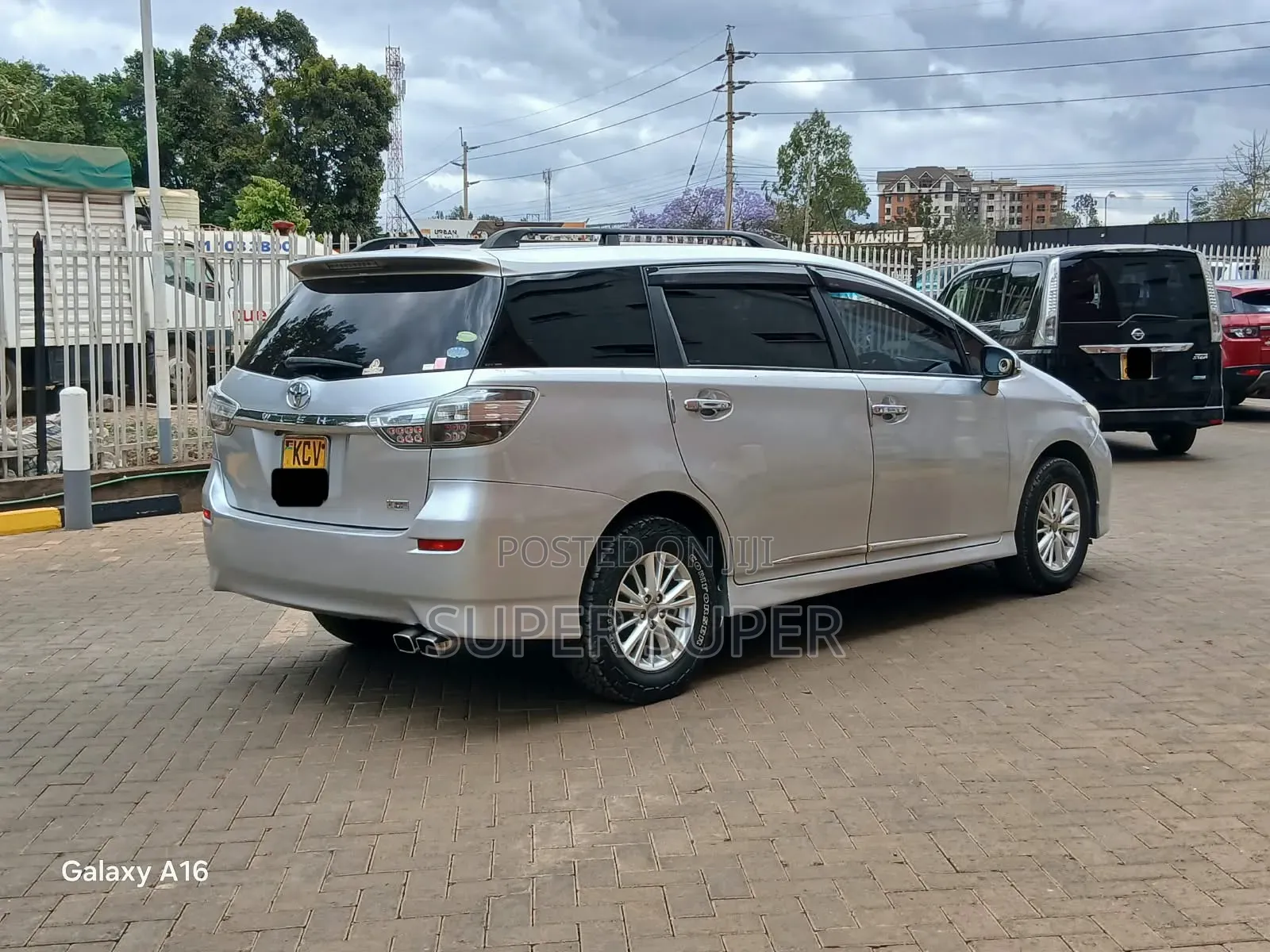 Toyota Wish 2012 Silver