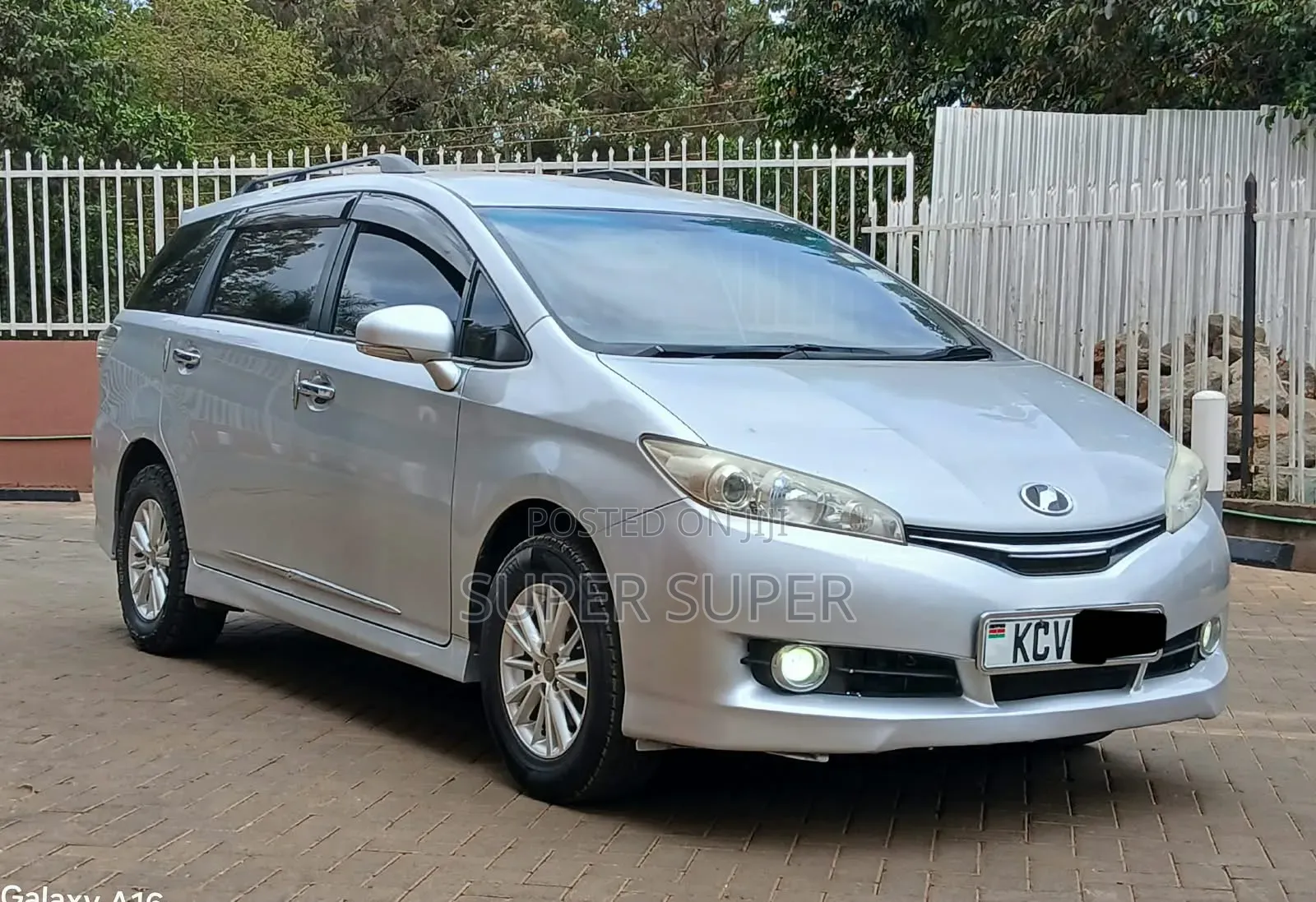 Toyota Wish 2012 Silver