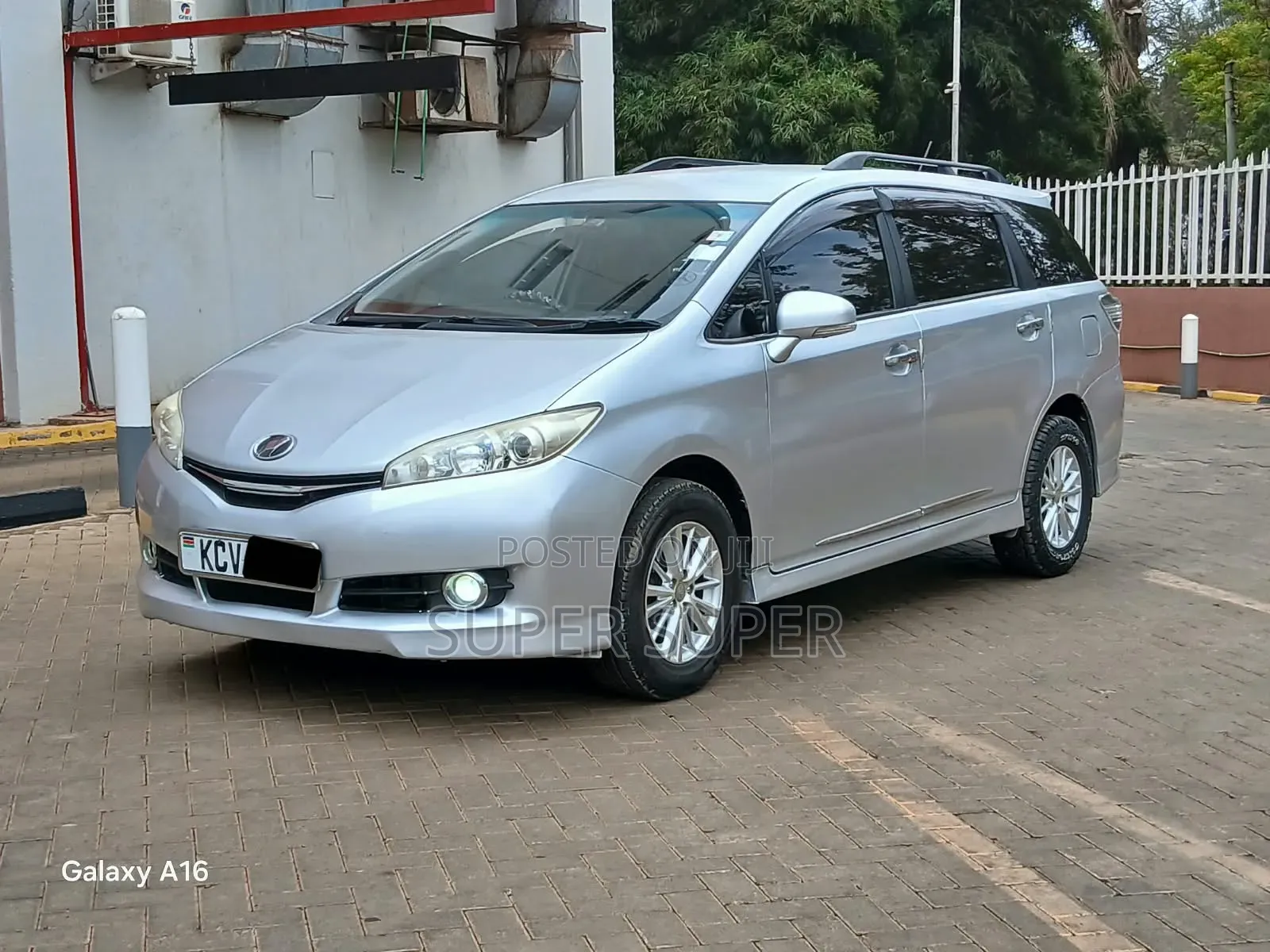 Toyota Wish 2012 Silver