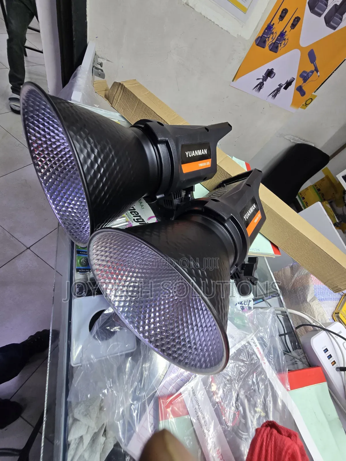 YM600-S Continuous Video Light 3200K–6500K With 2.1 Meter Tripod Stand
